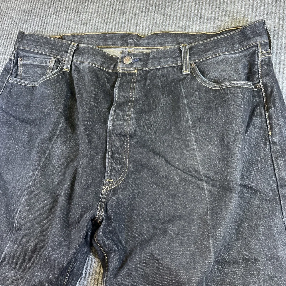 Levi's 501 Straight Leg Jeans Men's Size 46x32 (40x28) Button Fly Blk Wash Denim